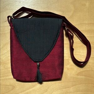 Elegant Black and Red Women's Shoulder/crossbody Bag